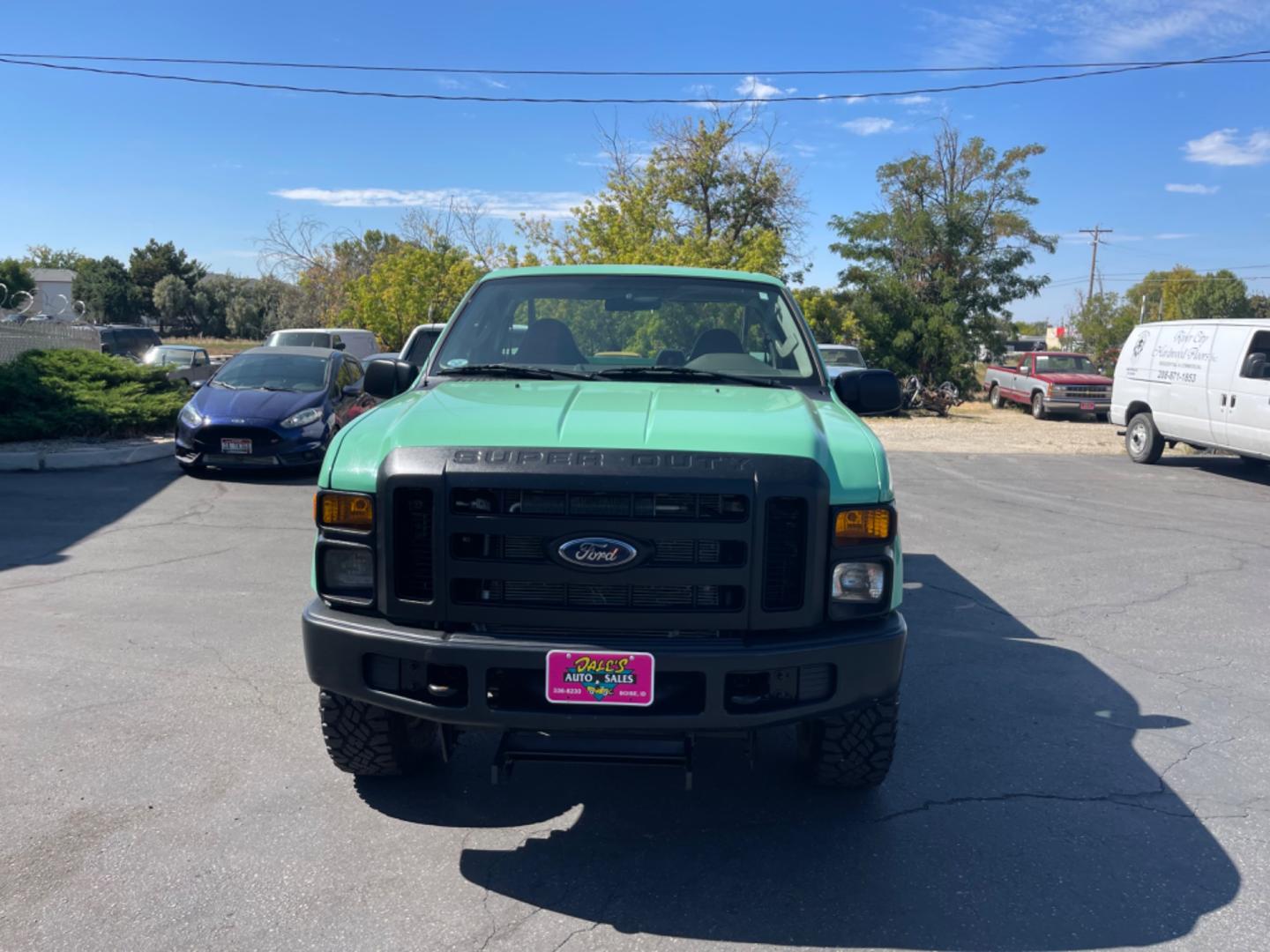 2009 Forest Service Green /Grey Ford F-350 SD XL 4WD (1FTSF31Y09E) with an 6.8L V10 SOHC 30V engine, 6-Speed Manual transmission, located at 813 E Fairview Ave, Meridian , ID, 83642, (208) 336-8230, 43.618851, -116.384010 - Photo#3