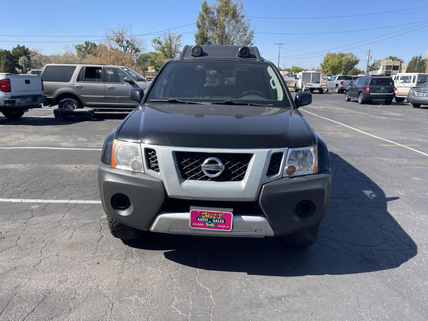 2015 Black /Grey Nissan Xterra PRO-4X (5N1AN0NW9FN) with an 4.0L V6 DOHC 24V engine, 5-Speed Automatic transmission, located at 813 E Fairview Ave, Meridian , ID, 83642, (208) 336-8230, 43.618851, -116.384010 - Photo#4