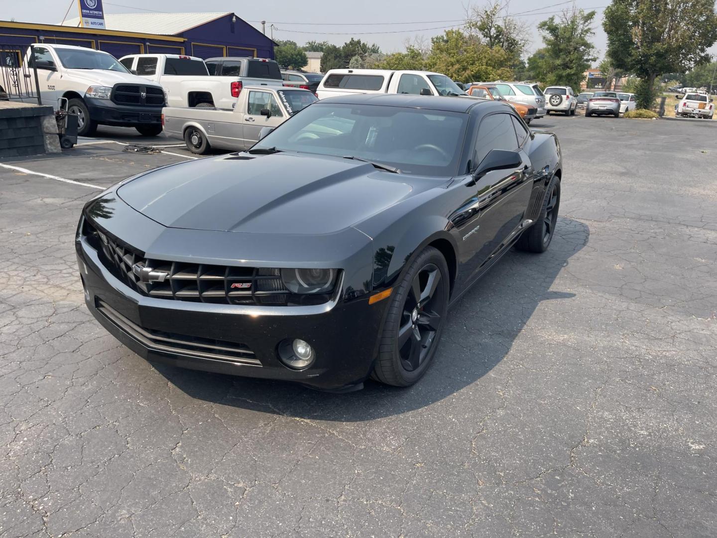 2012 Black /Black Chevrolet Camaro Coupe 1LT (2G1FB1E35C9) with an 3.6L V6 DOHC 24V FFV engine, 6-Speed Automatic transmission, located at 813 E Fairview Ave, Meridian , ID, 83642, (208) 336-8230, 43.618851, -116.384010 - Photo#2