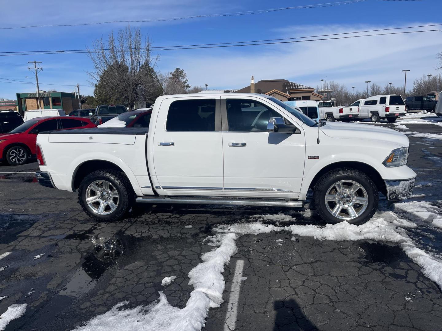 2016 White /Black RAM 1500 Longhorn Limited Crew Cab SWB 4WD (1C6RR7PT2GS) with an 5.7L V8 OHV 16V engine, 6A transmission, located at 813 E Fairview Ave, Meridian , ID, 83642, (208) 336-8230, 43.618851, -116.384010 - Photo#6