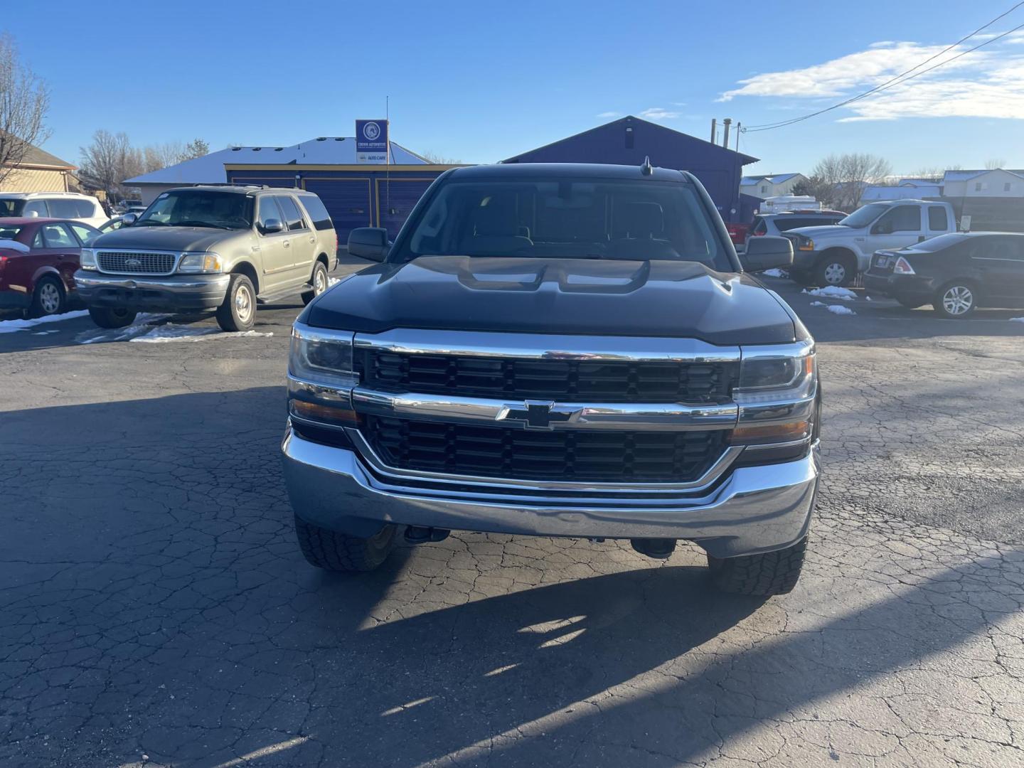 2016 Chevrolet Silverado 1500 LS Crew Cab Short Box 4WD (3GCUKNEC9GG) with an 5.3L V8 OHV 16V engine, 6A transmission, located at 813 E Fairview Ave, Meridian , ID, 83642, (208) 336-8230, 43.618851, -116.384010 - Photo#2