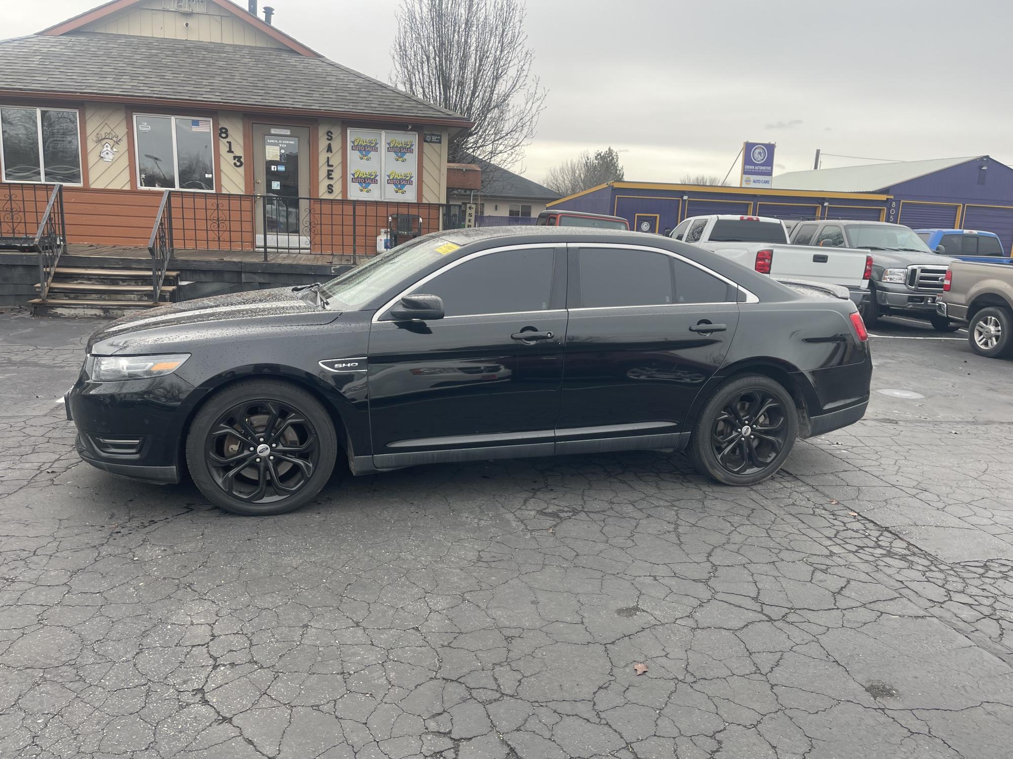 photo of 2017 Ford Taurus SHO AWD