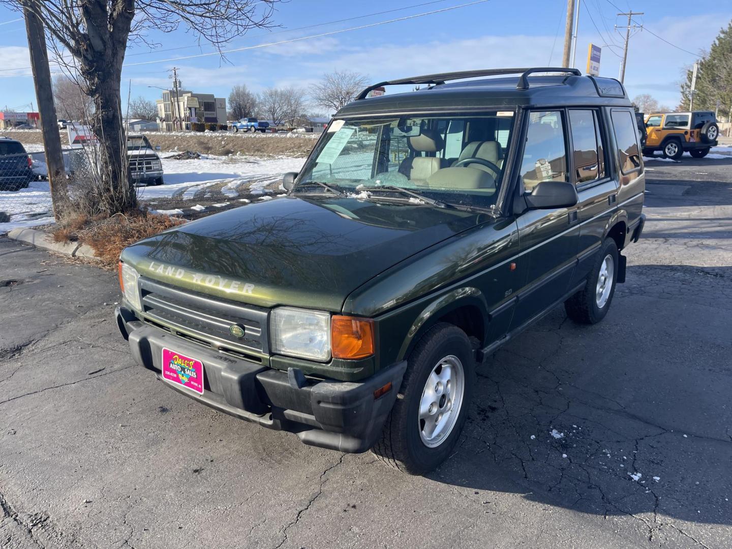 1999 Land Rover Discovery Series II (SALJY1244XA) with an 4.0L V8 OHV 16V engine, 4-Speed Automatic Overdrive transmission, located at 813 E Fairview Ave, Meridian , ID, 83642, (208) 336-8230, 43.618851, -116.384010 - Photo#2